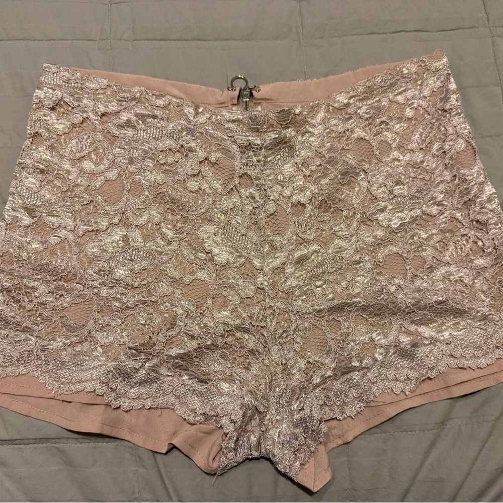 Elegant Lace Women's Intimate Shorts